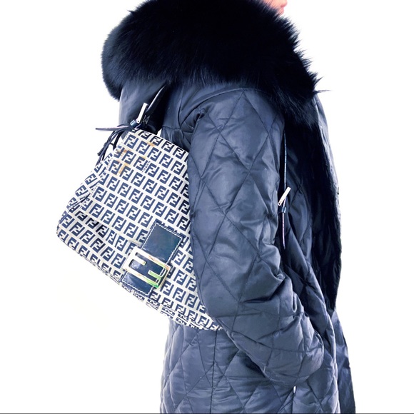 Fendi Mamma Baguette Shoulder Bag - Picture 2 of 14